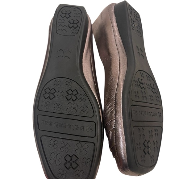 Women’s NATURALIZER Violette Leather Elegant Metallic Flats Shoes Bronze - Picture 8 of 9